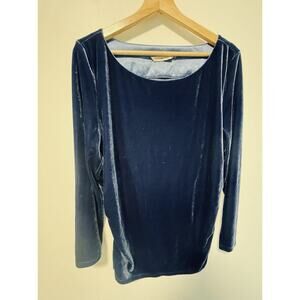 Soft surroundings long sleeve blue Velour top no size tag fits like medium